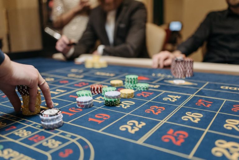 Optimizing Slot Machine Gameplay with a Slot Win Monitor